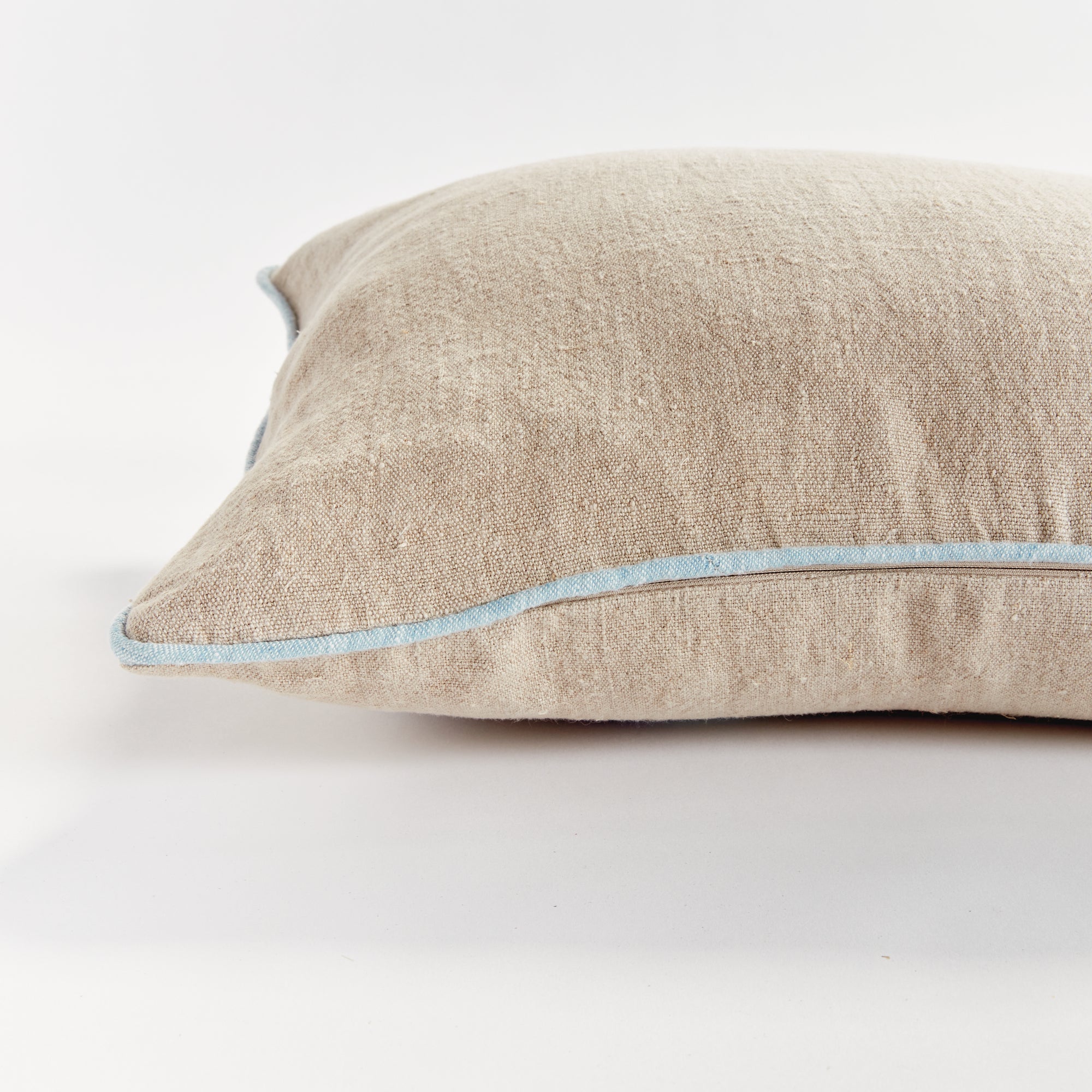 Elias Lumbar Pillow
